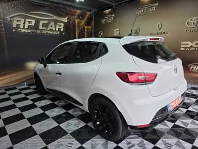Vendo Renault Clio 2014 - 8990 EUR, 189000 km - AUTO.MOTO.pt