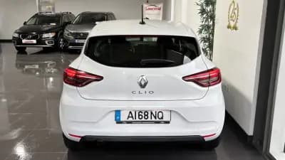 Vendo Renault Clio 2021 - 12600 EUR, 115121 km - AUTO.MOTO.pt