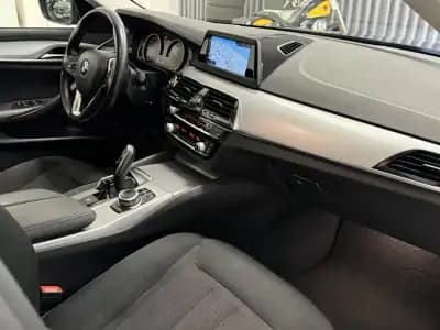 Vendo BMW 520 2018 - 24990 EUR, 153000 km - AUTO.MOTO.pt