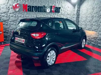 Sell Renault Captur 2016 - 11990 EUR, 114588 km - AUTO.MOTO.pt