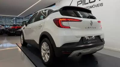 Vendo Renault Captur 2021 - 13990 EUR, 167491 km - AUTO.MOTO.pt