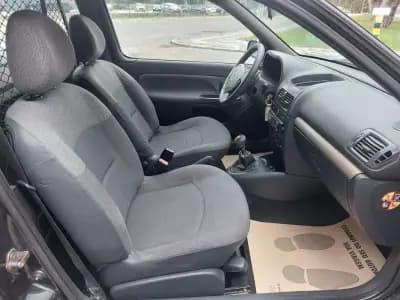 Sell Renault Clio 2004 - 2990 EUR, 268181 km - AUTO.MOTO.pt