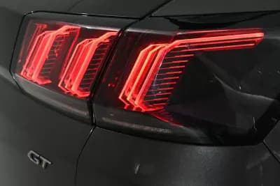 Vendo Peugeot 3008 2023 - 32750 EUR, 45000 km - AUTO.MOTO.pt