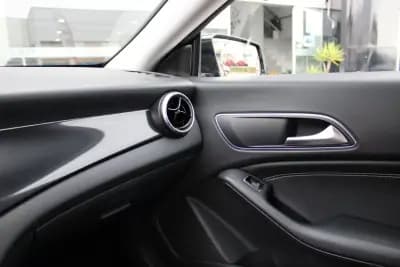 Sell Mercedes-Benz CLA 180 2016 - 15990 EUR, 215975 km - AUTO.MOTO.pt