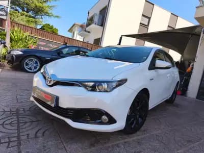 Sell Toyota Auris 2016 - 14900 EUR, 160000 km - AUTO.MOTO.pt
