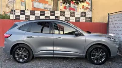 Vendo Ford Kuga 2022 - 23900 EUR, 98500 km - AUTO.MOTO.pt