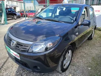 Vendo Dacia Sandero 2012 - 5750 EUR, 158792 km - AUTO.MOTO.pt