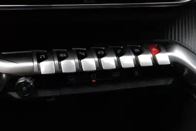 Sell Peugeot 5008 2019 - 19990 EUR, 114332 km - AUTO.MOTO.pt