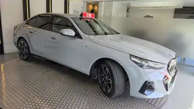 Vendo BMW 530e 2024 - 59900 EUR, 38890 km - AUTO.MOTO.pt