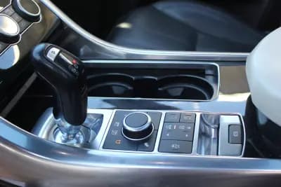 Sell Land Rover Range Rover Sport 2016 - 39500 EUR, 223000 km - AUTO.MOTO.pt