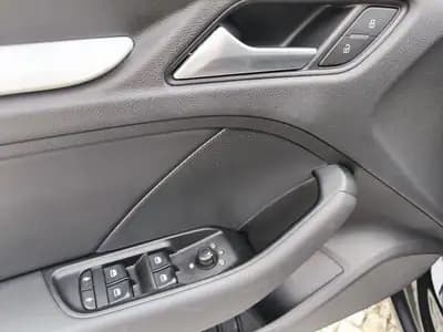 Vendo Audi A3 Sportback 2013 - 14950 EUR, 255105 km - AUTO.MOTO.pt