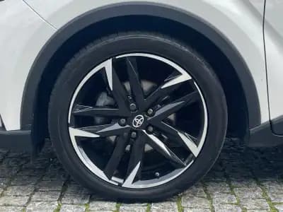 Vendo Toyota C-HR 2022 - 31400 EUR, 74000 km - AUTO.MOTO.pt