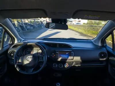 Vendo Toyota Yaris 2018 - 11990 EUR, 105000 km - AUTO.MOTO.pt