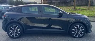 Vendo Renault Mégane E-Tech 2023 - 23490 EUR, 64900 km - AUTO.MOTO.pt