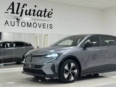 Vendo Renault Mégane E-Tech 2022 - 23890 EUR, 69000 km - AUTO.MOTO.pt