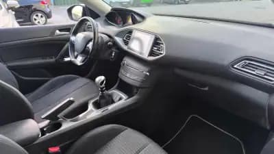 Sell Peugeot 308 SW 2018 - 10800 EUR, 175000 km - AUTO.MOTO.pt