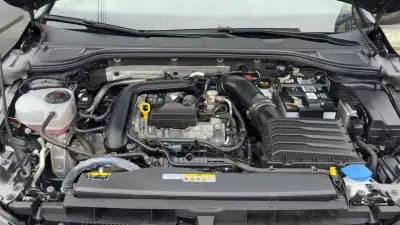 Sell Volkswagen Golf 2021 - 18450 EUR, 93080 km - AUTO.MOTO.pt