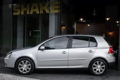 Vendo Volkswagen Golf 2003 - 4900 EUR, 208740 km - AUTO.MOTO.pt