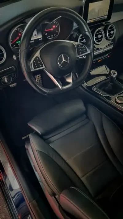 Vendo Mercedes-Benz C 220 2018 - 26800 EUR, 147000 km - AUTO.MOTO.pt