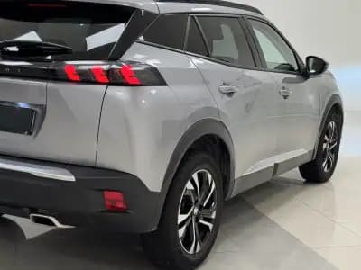 Vendo Peugeot 2008 2021 - 17990 EUR, 99850 km - AUTO.MOTO.pt