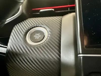 Vendo Renault Clio 2020 - 18990 EUR, 51300 km - AUTO.MOTO.pt