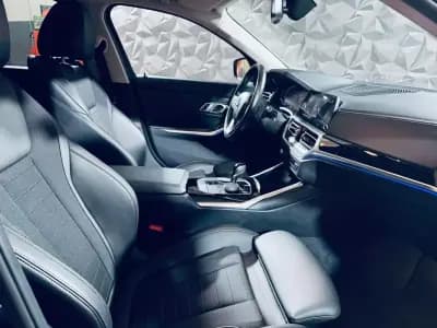 Vendo BMW 318 2021 - 34990 EUR, 23310 km - AUTO.MOTO.pt