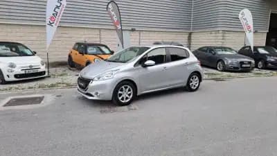 Sell Peugeot 208 2013 - 7980 EUR, 164784 km - AUTO.MOTO.pt