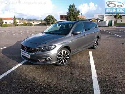 Vendo Fiat Tipo Station Wagon 2018 - 12750 EUR, 106000 km - AUTO.MOTO.pt