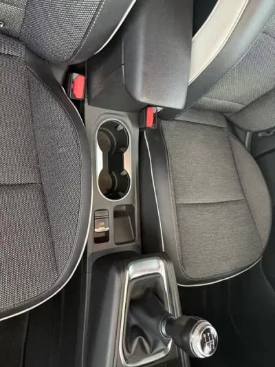 Vendo Renault Captur 2020 - 17500 EUR, 30000 km - AUTO.MOTO.pt