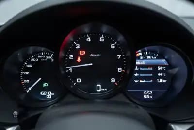 Vendo Porsche 718 Spyder 2020 - 129950 EUR, 16000 km - AUTO.MOTO.pt