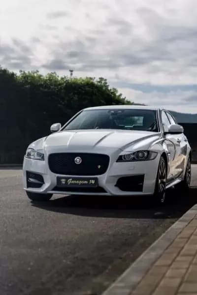 Vendo Jaguar XF 2017 - 24990 EUR, 145800 km - AUTO.MOTO.pt