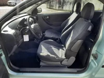 Sell Opel Corsa 2001 - 2500 EUR, 196937 km - AUTO.MOTO.pt