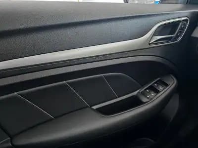 Sell MG ZS 2020 - 19250 EUR, 15000 km - AUTO.MOTO.pt