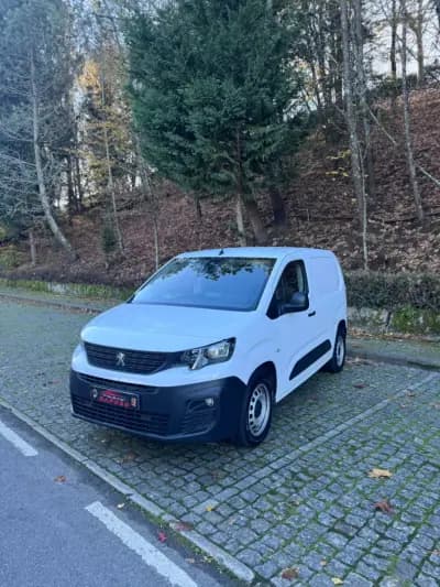 Sell Peugeot Partner 2022 - 14500 EUR, 132662 km - AUTO.MOTO.pt