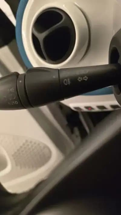 Vendo Smart Fortwo Cabrio 2014 - 8900 EUR, 145888 km - AUTO.MOTO.pt