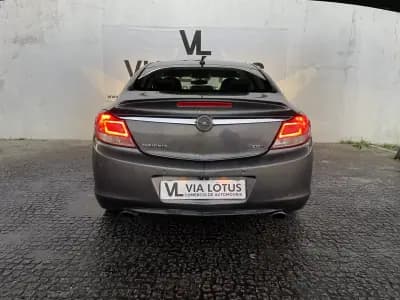 Vendo Opel Insignia 2013 - 8500 EUR, 275804 km - AUTO.MOTO.pt