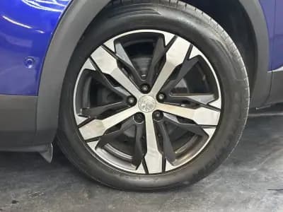 Vendo Peugeot 3008 2020 - 20100 EUR, 142000 km - AUTO.MOTO.pt