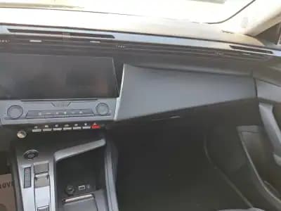 Vendo Peugeot 308 SW 2023 - 21990 EUR, 116470 km - AUTO.MOTO.pt