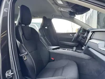 Vendo Volvo XC 60 2021 - 31990 EUR, 140750 km - AUTO.MOTO.pt