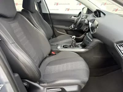Sell Peugeot 308 2018 - 12990 EUR, 88000 km - AUTO.MOTO.pt