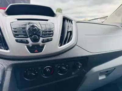 Vendo Ford Transit 2019 - 21999 EUR, 169000 km - AUTO.MOTO.pt