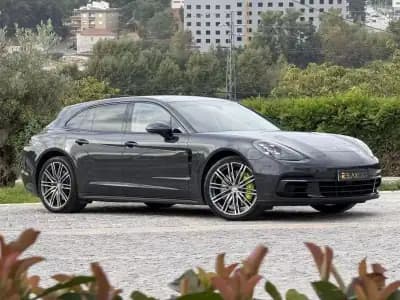 Sell Porsche Panamera Sport Turismo 2018 - 64999 EUR, 128000 km - AUTO.MOTO.pt