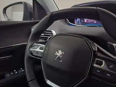 Sell Peugeot 5008 2021 - 22450 EUR, 42414 km - AUTO.MOTO.pt