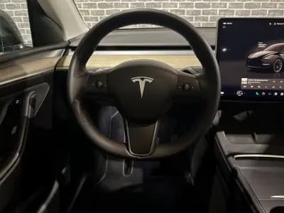 Vendo Tesla Model Y 2022 - 34900 EUR, 77000 km - AUTO.MOTO.pt