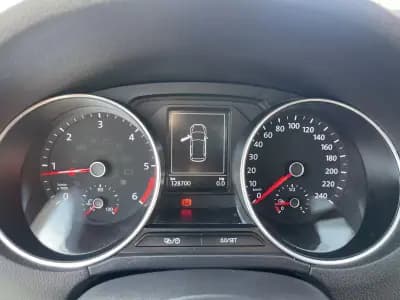Vendo Volkswagen Polo 2017 - 12950 EUR, 128700 km - AUTO.MOTO.pt