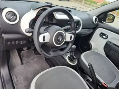 Vendo Renault Twingo 2020 - 11490 EUR, 46992 km - AUTO.MOTO.pt