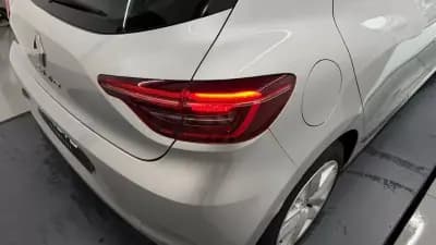 Vendo Renault Clio 2022 - 14900 EUR, 136243 km - AUTO.MOTO.pt