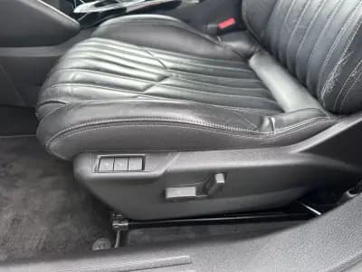 Vendo Peugeot 2008 2021 - 17900 EUR, 95000 km - AUTO.MOTO.pt