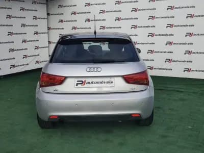 Vendo Audi A1 Sportback 2013 - 13650 EUR, 133563 km - AUTO.MOTO.pt