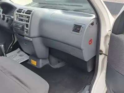 Sell Toyota HiAce 2010 - 12500 EUR, 331380 km - AUTO.MOTO.pt